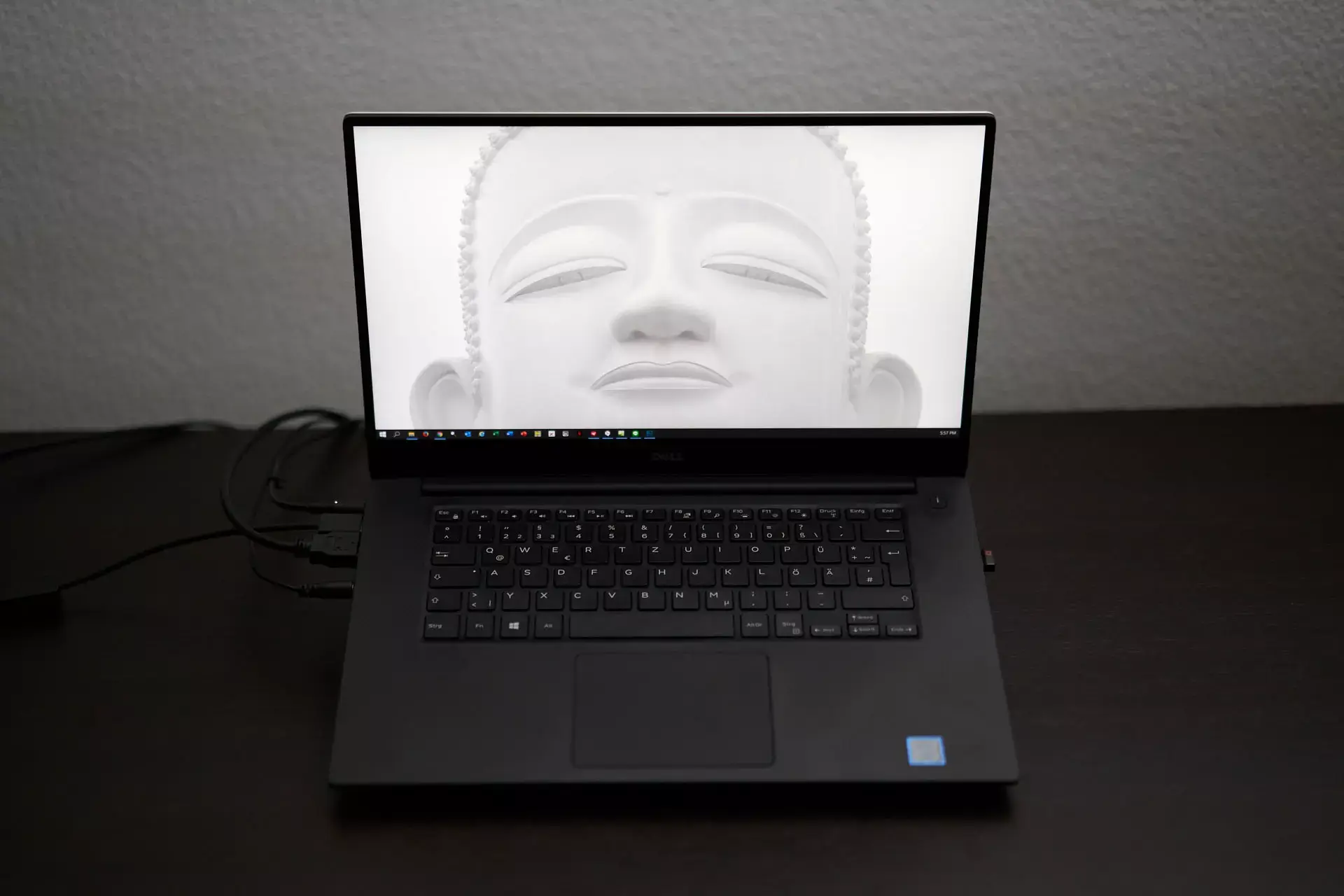 Buddha-im-Nebel-auf-Notebbook